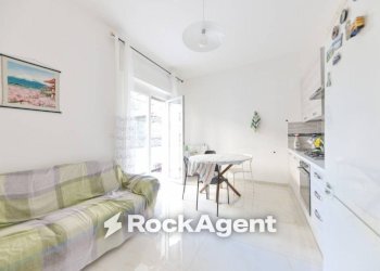Cucina - Quadrilocale via alla Costa di Teglia, 3b, Genova (zona Bolzaneto) - foto 9