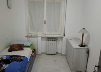 Camera da letto - Quadrilocale via alla Costa di Teglia, 3b, Genova (zona Bolzaneto) - foto 23
