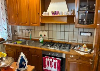Cucina - Trilocale via Torre Vecchia, 1, Massa - foto 1