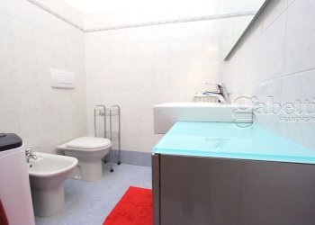 bagno zona notte - Terraced Villa Via E. de Marchi, Nerviano - photo 20