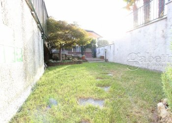 giardino di proprietà - Terraced Villa Via E. de Marchi, Nerviano - photo 30