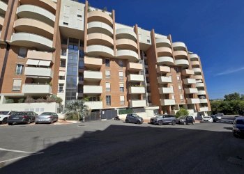 2 - Appartamento Via Giuseppe Giacosa 23, Roma - foto 2
