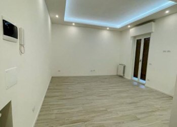 Soggiorno - Appartamento via Grazia Deledda, Brescia - foto 31