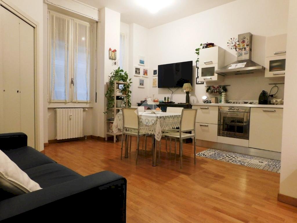 Two-room apartment Via cola di rienzo, Milano (neighborhood Solari) - photo 1