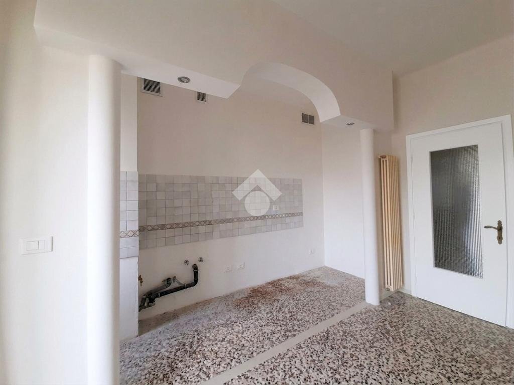 Four-room apartment Via Giovanni Verneri, Alessandria - photo 3