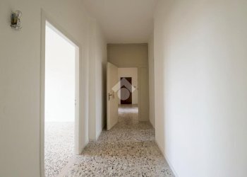 Four-room apartment Via Giovanni Verneri, Alessandria - photo 4