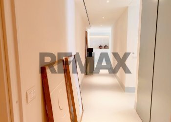 Hall / corridoio - Quadrilocale Via Branco
 
4, Taormina - foto 27