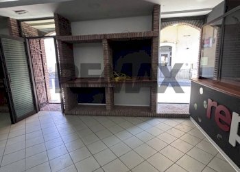 Stanza vuota - Negozio Via Etnea
333/335, Gravina di Catania - foto 8