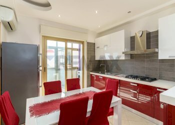 Cucina - Trilocale Via Etnea
194, Gravina di Catania - foto 2
