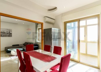 Cucina - Trilocale Via Etnea
194, Gravina di Catania - foto 4
