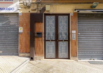 Edificio all\'aperto - Trilocale Via Etnea
194, Gravina di Catania - foto 35