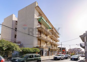 Edificio all\'aperto - Trilocale Via Etnea
194, Gravina di Catania - foto 37