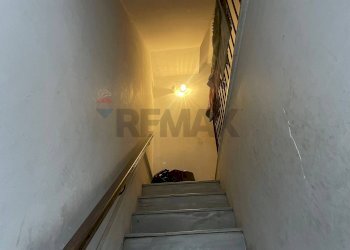 Scale - Casa semi indipendente Via Umberto Maddalena
 
68, Palermo - foto 3
