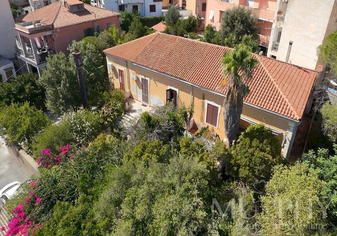 Foto 1 - Casa indipendente Via Balilla
 
21, La Maddalena - foto 1