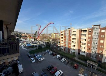 Foto 2 - Trilocale VIA BERTEA
 
36, Pinerolo - foto 2