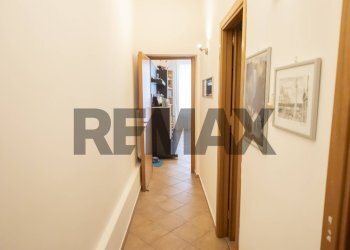 Hall / corridoio - Trilocale Via Felix Mendelssohn
 
30, Palermo - foto 9