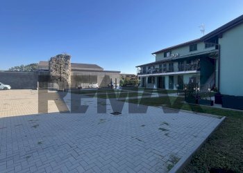 Edificio all\'aperto - Trilocale Gioovanni Magistrini
 
48, Momo - foto 35