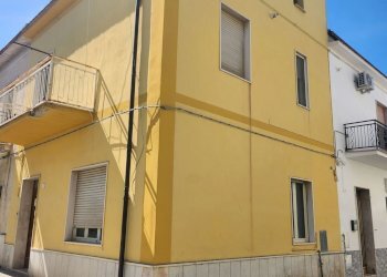 Foto 2 - Casa indipendente Giuseppe Garibaldi
 
25, Ururi - foto 2