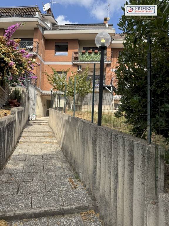 Zona - Appartamento via Edgardo Negri, Roma (zona Villaggio Azzurro) - foto 2