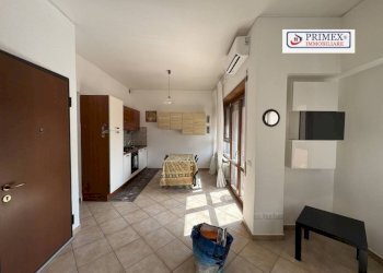 Salone - Appartamento via Edgardo Negri, Roma (zona Villaggio Azzurro) - foto 5
