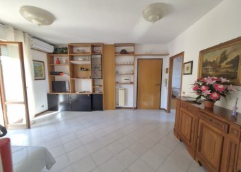 c57ff4ac-feb4-47ad-b2fb-ceb8a135f072 - Four-room apartment Sarzana - photo 1