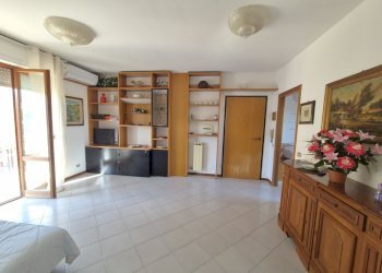 ed3399e0-a5e0-4642-a6db-98385a6bd343 - Four-room apartment Sarzana - photo 3