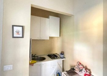 Angolo cottura - One-room apartment via del Risorgimento, 18-30, Brescia - photo 2