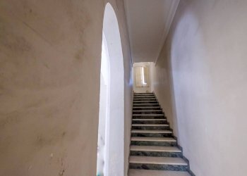 scala - Stable - Palace via Roma, Matino - photo 14