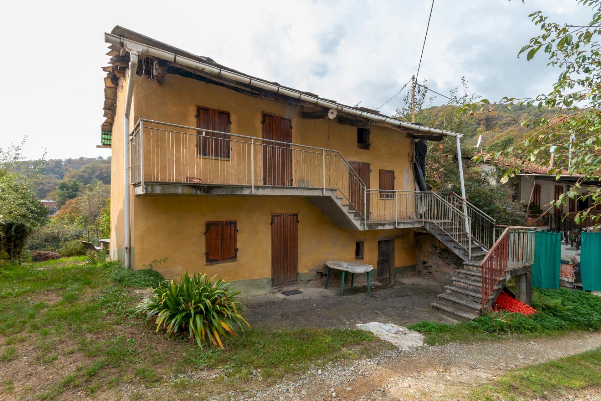 Semi-detached house via montescotto, SNC, Barge - photo 1