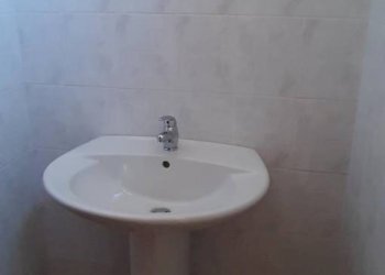bagno - Negozio via Anfiteatro, 35, Mosciano Sant'Angelo - foto 5