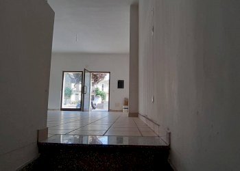 interni - Negozio via Anfiteatro, 35, Mosciano Sant'Angelo - foto 10