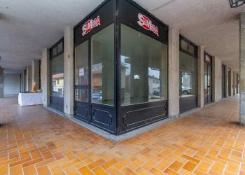 Locale Commerciale Via Umberto I, 2, Piasco - foto 1