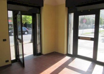 ufficio - Negozio Lungogesso Giovanni XXIII, 40, Cuneo (zona Centro) - foto 4