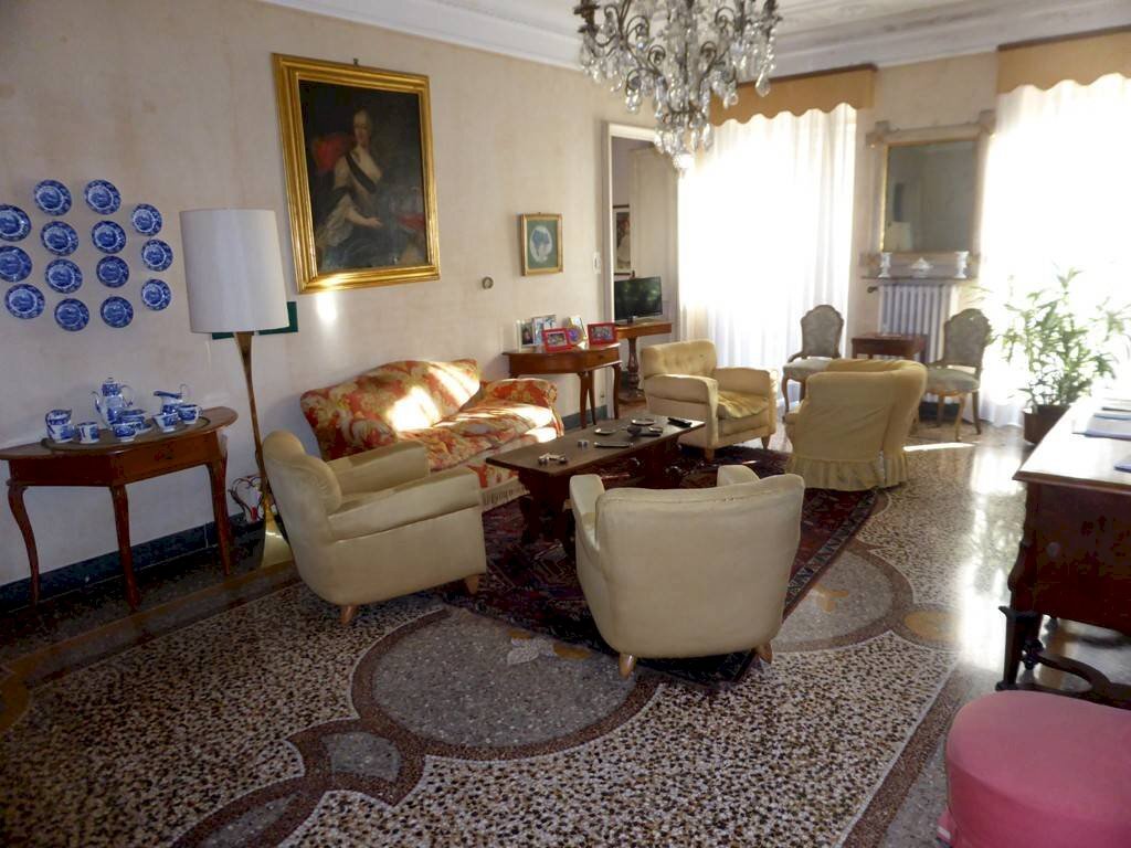 salotto - Apartment corso Magenta, 31, Genova - photo 3