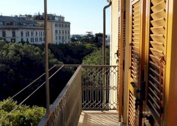 balcone - Appartamento corso Magenta, 31, Genova - foto 5