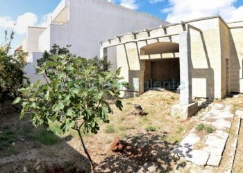 Portico - Casa indipendente via Niccolò Machiavelli, Salve - foto 1