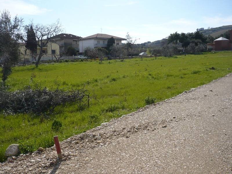 Building land Zona basciani, Alba Adriatica - photo 1