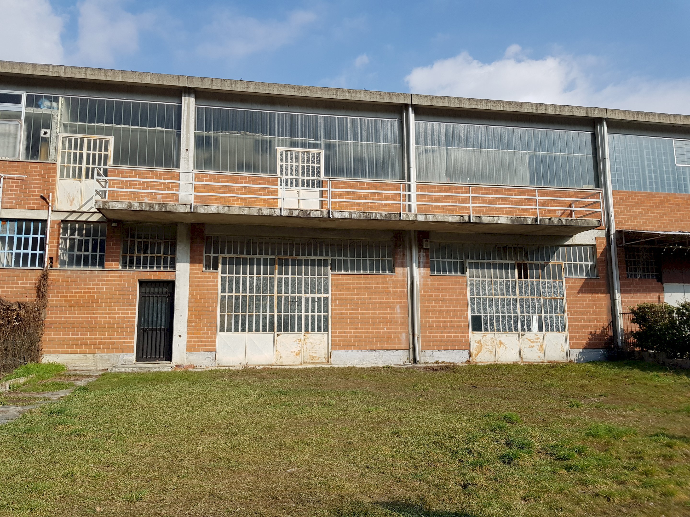 Capannone Via F. Parri, 18, Torre Pellice - foto 1