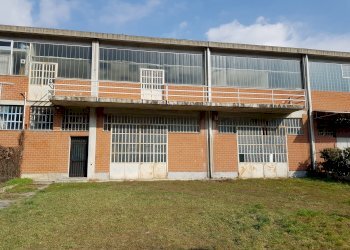 Capannone Via F. Parri, 18, Torre Pellice - foto 1