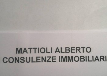 Quadrilocale viale Bernabò Brea, 42, Genova (zona Quarto) - foto 1