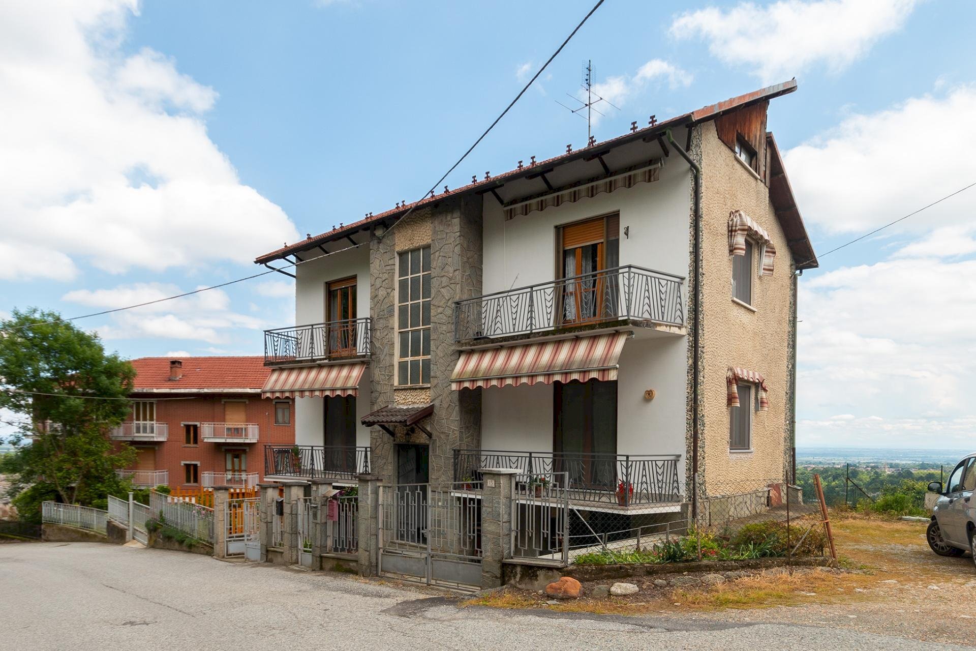 Four-room apartment via Bergera, 13, Bagnolo Piemonte - photo 2
