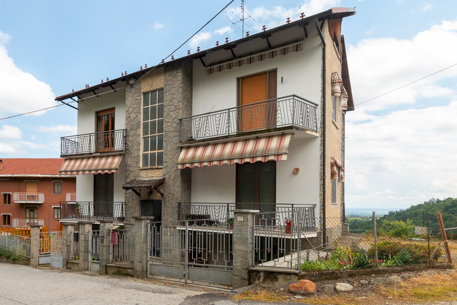 Four-room apartment via Bergera, 13, Bagnolo Piemonte - photo 1