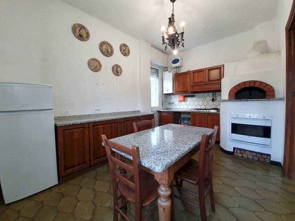 Cucina - Appartamento via Sardorella, 53, Genova (zona Bolzaneto) - foto 1