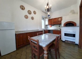 Cucina - Appartamento via Sardorella, 53, Genova (zona Bolzaneto) - foto 1