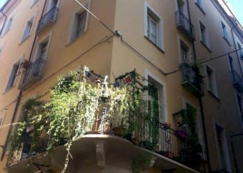 Facciata - One-room apartment via Giuseppe Barbaroux, 18, Torino (neighborhood Centro) - photo 1