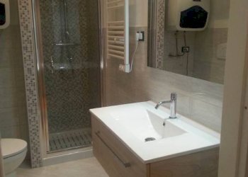 Bagno - One-room apartment via Giuseppe Barbaroux, 18, Torino (neighborhood Centro) - photo 7