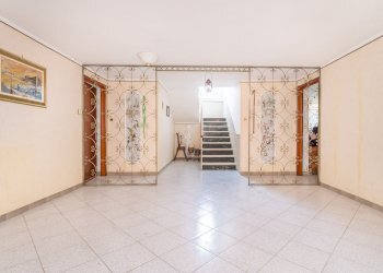ingresso piano terra - Independent house Via Pignari, 5, Saluzzo - photo 15