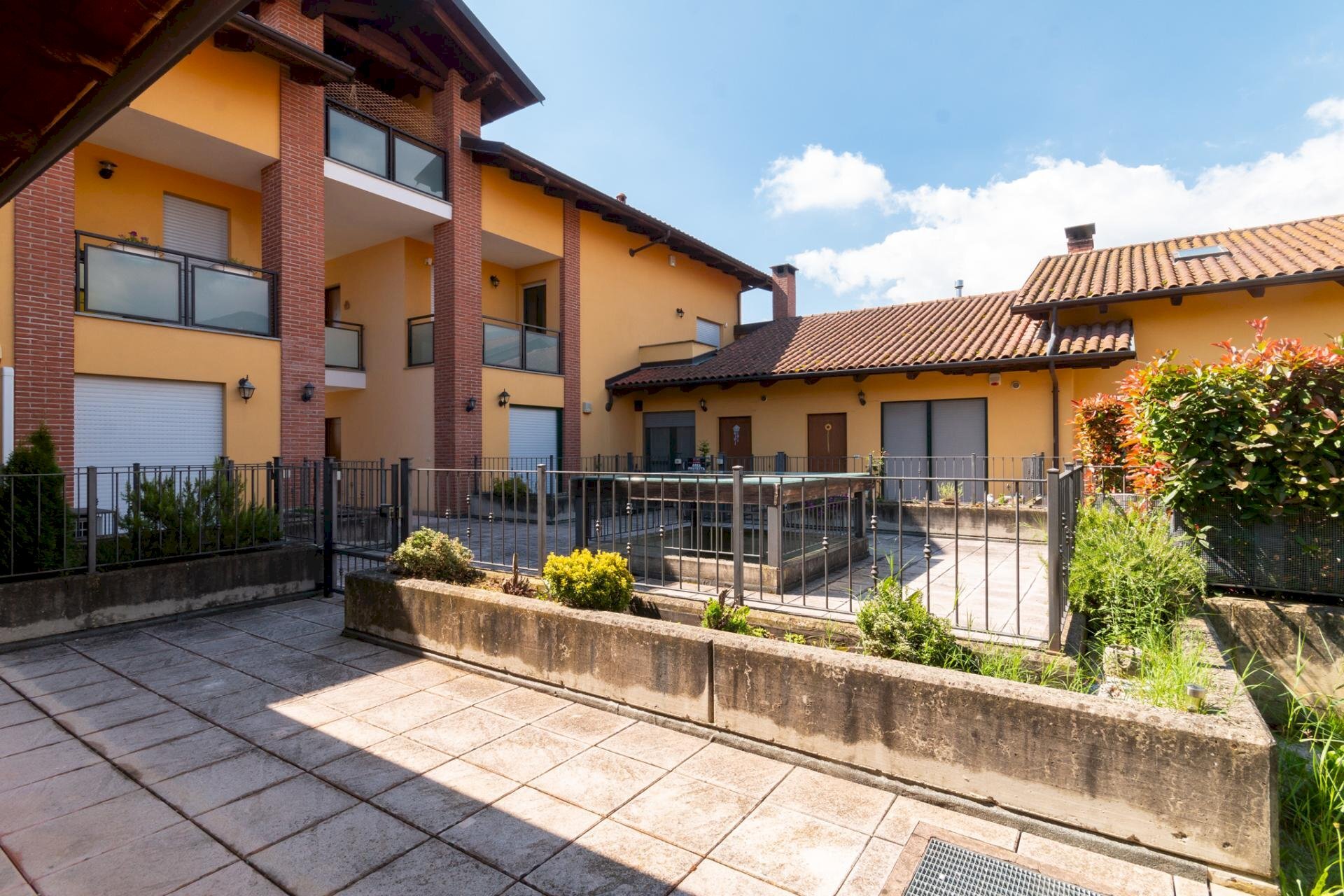 Villa via Colajanni, 9, Bagnolo Piemonte - foto 1