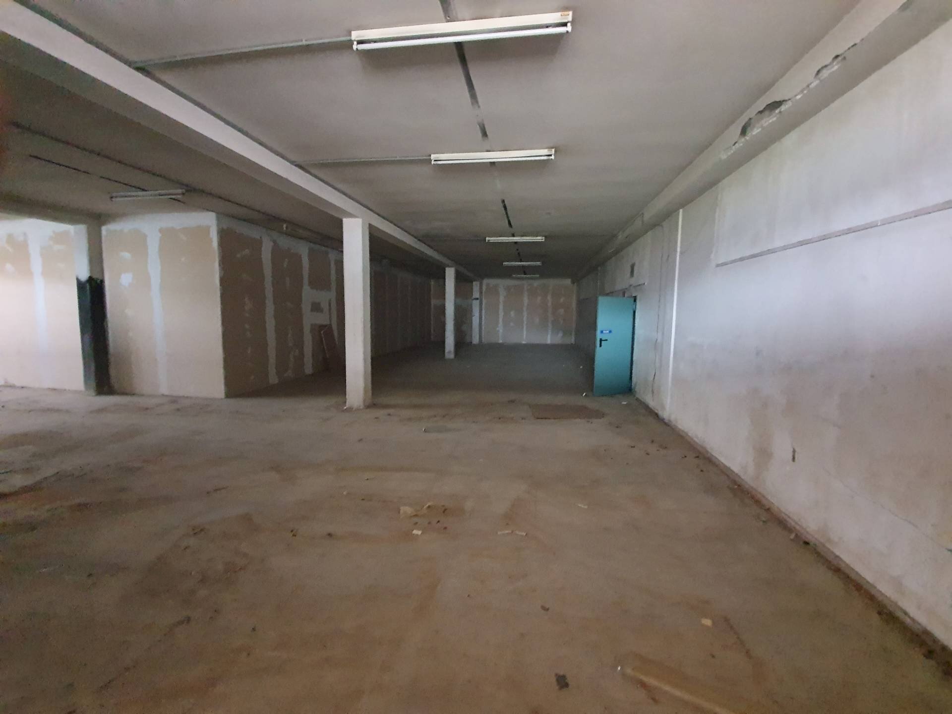 Commercial Premises Via Giuseppe di Vittorio, San Benedetto del Tronto - photo 3