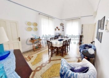 Salone - Casa indipendente Gagliano del Capo - foto 5